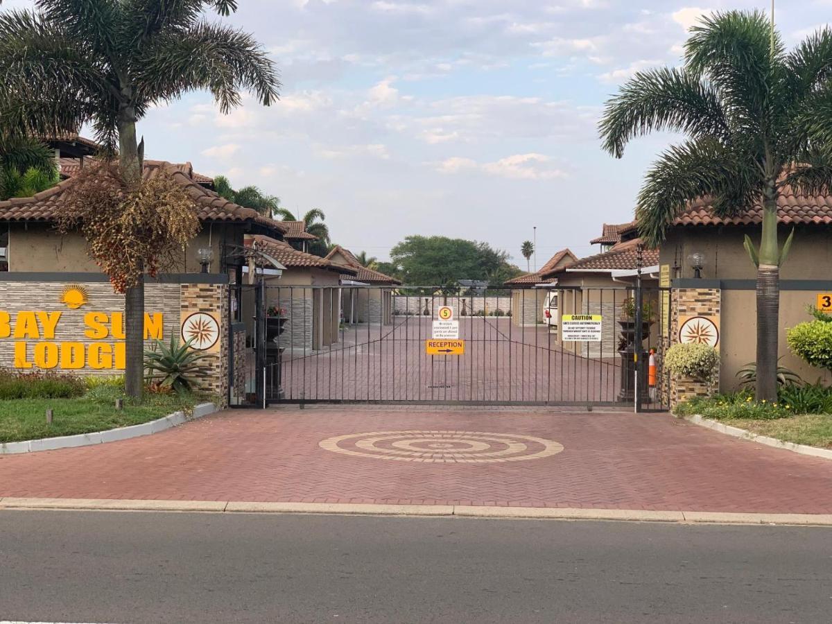 Bay Sun Lodge Richards Bay Exterior photo