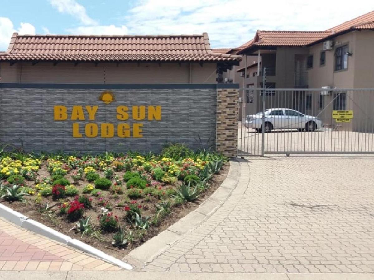 Bay Sun Lodge Richards Bay Exterior photo